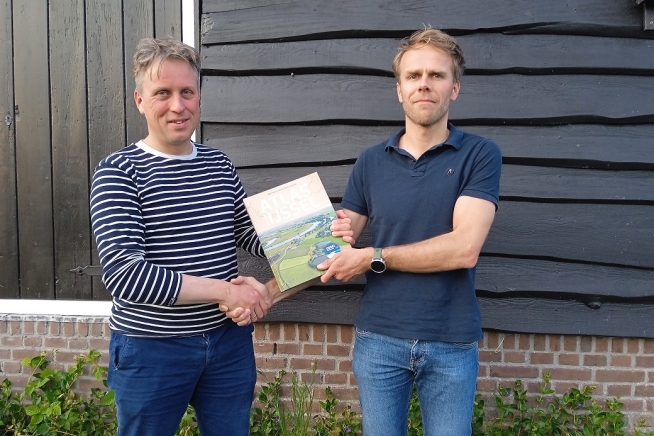Henry Visscher neemt afscheid van het bestuur stichting 'Vrienden van de Oldematen'